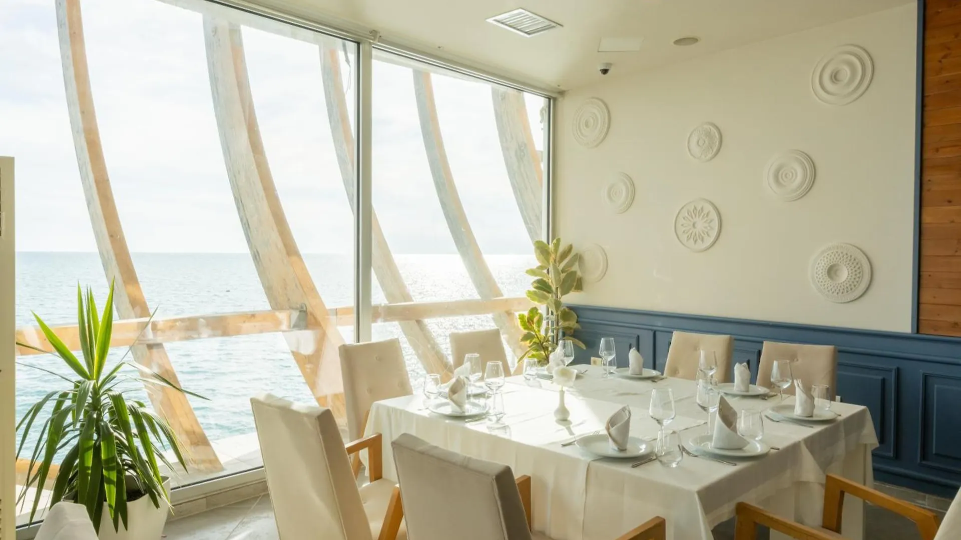 Ventus Harbor Hotel Durres 4*,  Albania