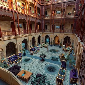 Shah Palace Luxury Museum Otel Bakü