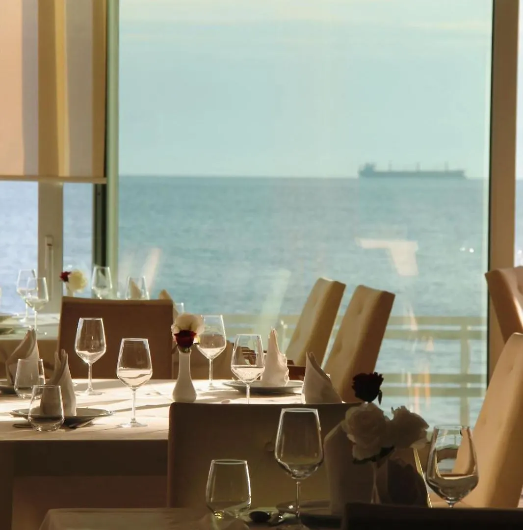 Ventus Harbor Hotel Dıraç